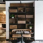 Bobby Hotel